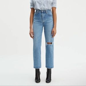 Levi's Ribcage Straight premium denim button
fly distressed knee womens size 29